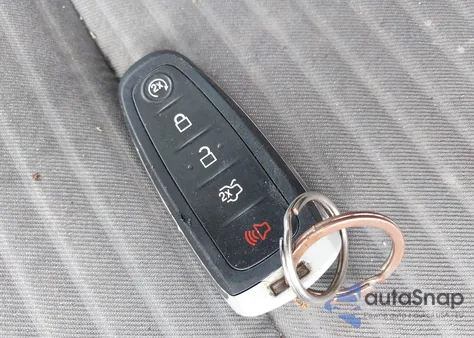 2017 Ford Escape Titanium из США, поврежденный, VIN 1FMCU9J95HUC70103